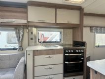 2022 COACHMAN VIP 575 4.jpg
